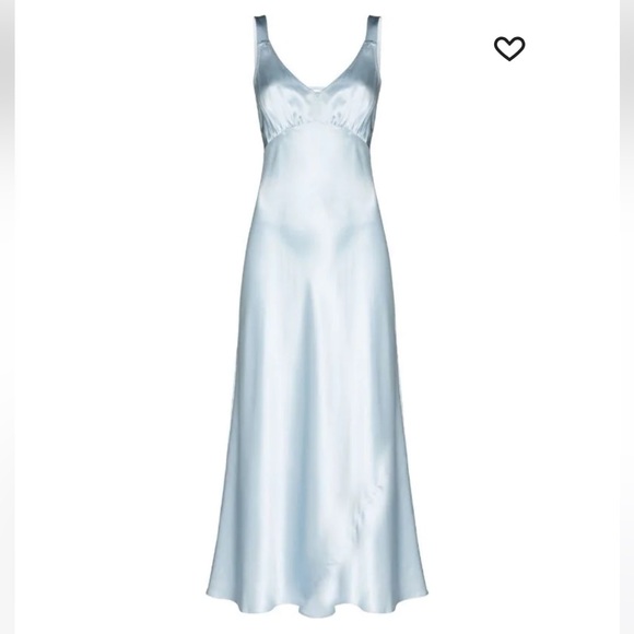 NWT Reformation daytona silk dress in the color horizon ( baby blue) - Picture 3 of 5